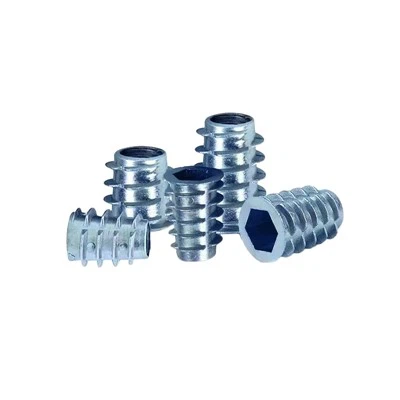 Messing gevindindsatser til træ